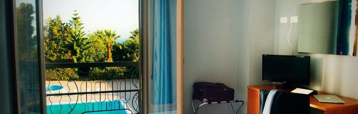Hotel Dei Pini Porto Empedocle Esterno foto
